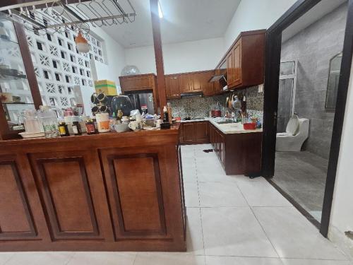 Bán nhà Quận Phú Nhuận phố ẩm thực, kinh doanh sôi động, nội thất cao cấp.